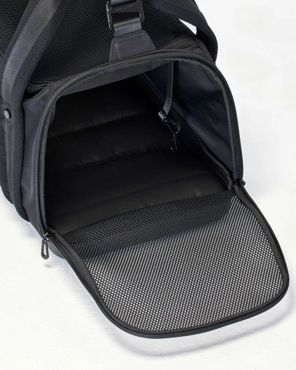 Welcome Aboard Travel Carrier in Black - Image 7