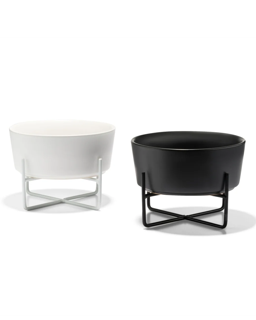 Bone Appétit Black Elevated Dog Bowl - Image 4